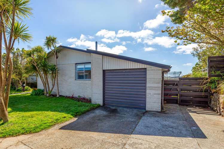 19 Rossport Street Johnsonville_16