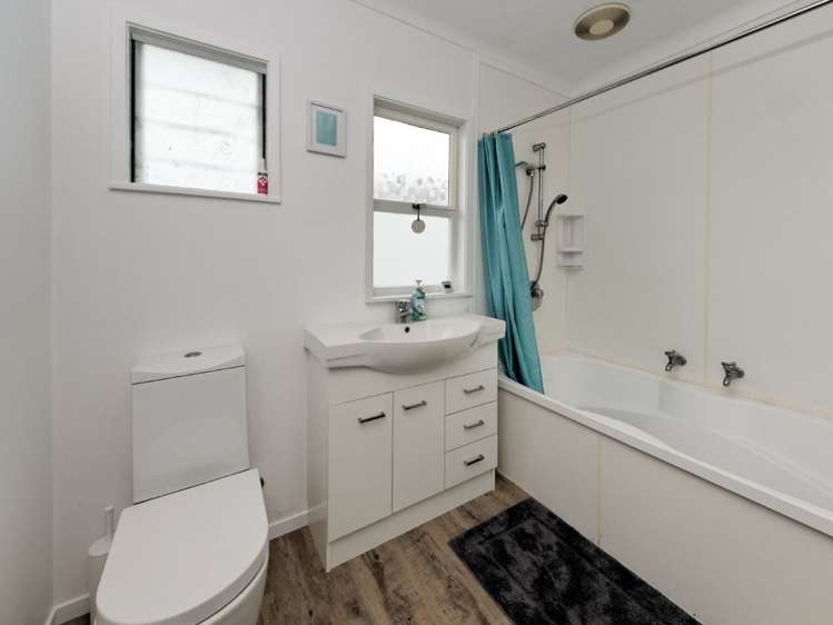 177 Waimumu Road Massey_11
