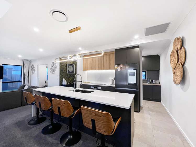 22 Verdeco Boulevard Lincoln_4