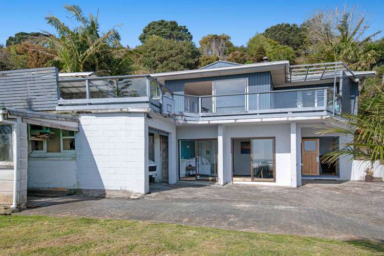 1099 Whangaparaoa Road Tindalls Beach_26
