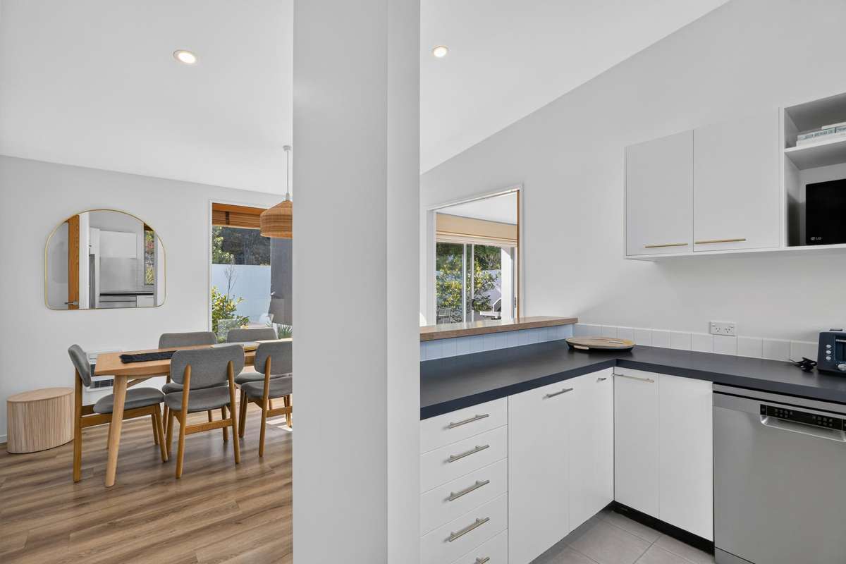 4 Cederman Drive_4