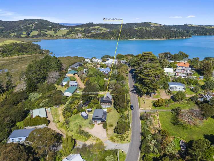 29 Calais Terrace Ostend_9