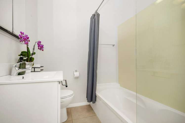 6D Rewa Terrace Tawa_11