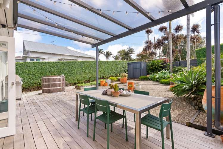 75 Owairaka Avenue Mount Albert_1