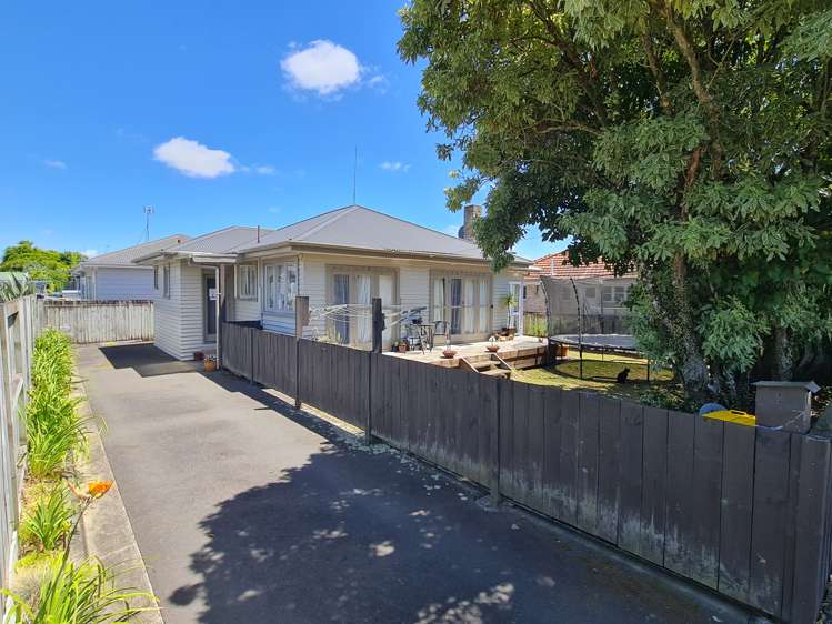 219 Fox Street Hamilton East_6