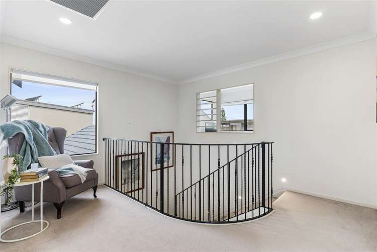 22 The Esplanade Eastern Beach_24