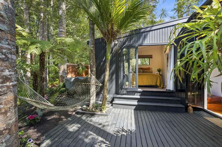 34 Hollywood Avenue Titirangi_15