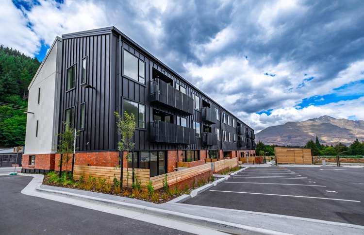 Live-Work Apartments, 98 Gorge Road Queenstown_15