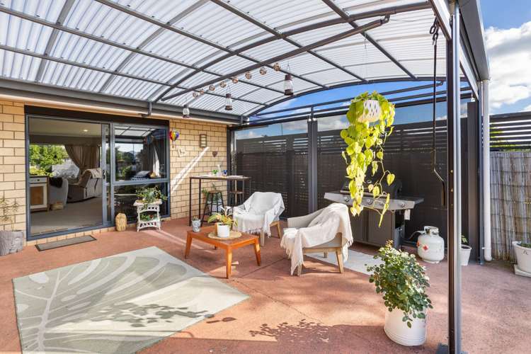 1 Heritage Close_2