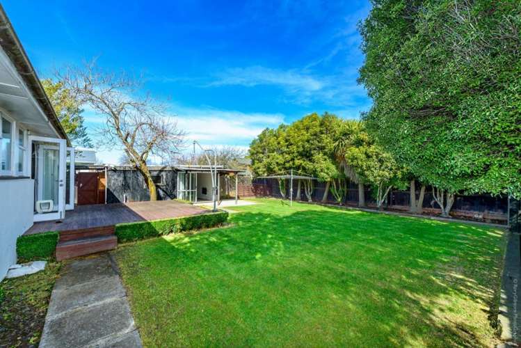 11 Saint Ives Street Harewood_26