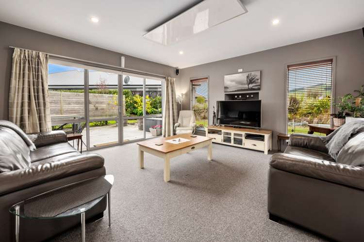 60 Montgomery Crescent Kinloch_14