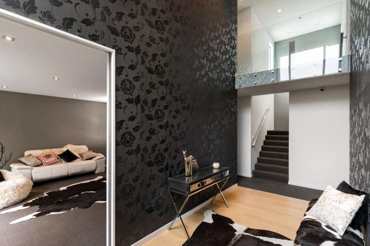 19 Devonport Lane Merivale_5