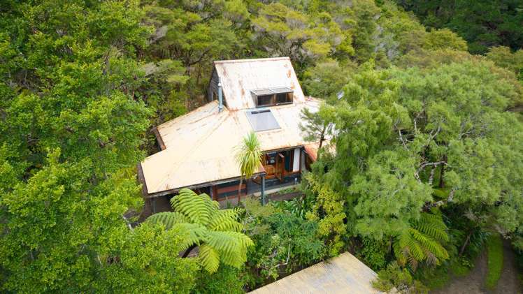 99 Elmslie Road Pinehaven_23