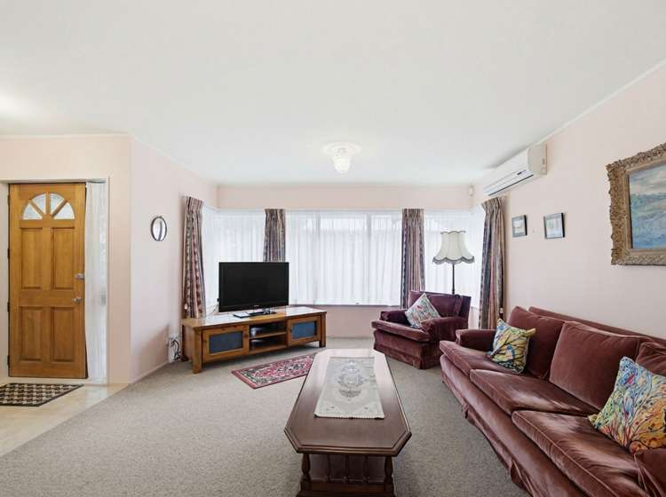 2/13 Greers Road_2