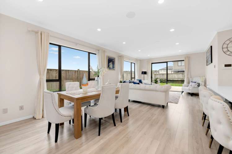 27 Hakinakina Drive Flat Bush_3