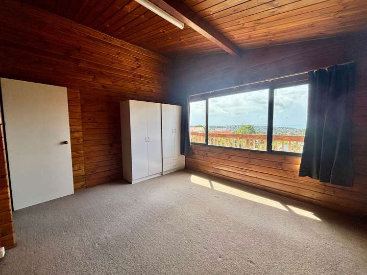 627 East Coast Road Browns Bay_11