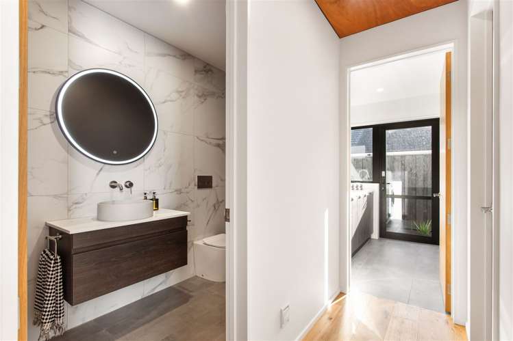 22a Wroxton Terrace Merivale_21