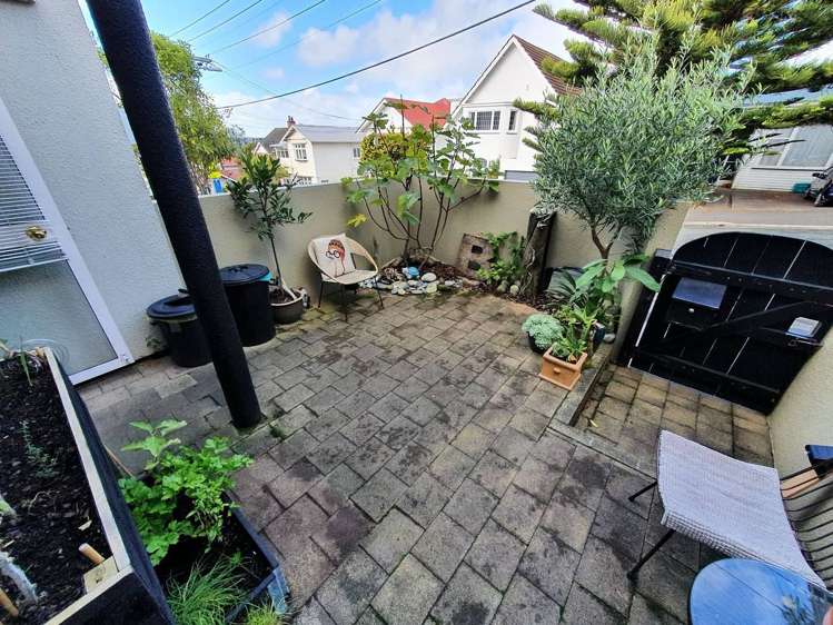 3/20 Thompson Street Mount Cook_11