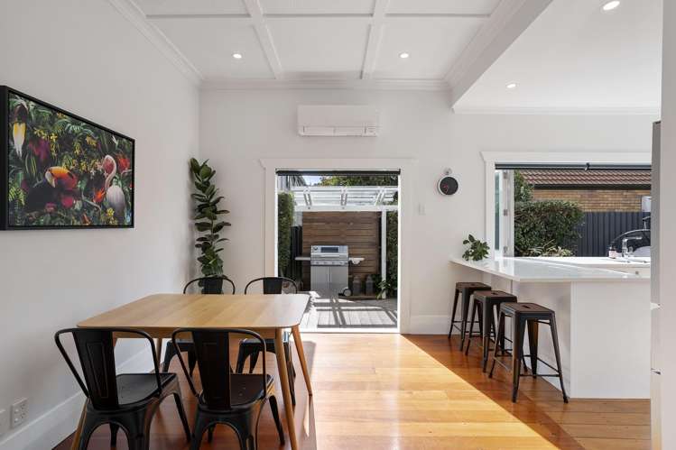 24 Queensway Three Kings_8