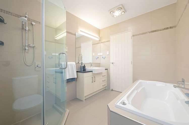 2 Ilam Lane Albany_40