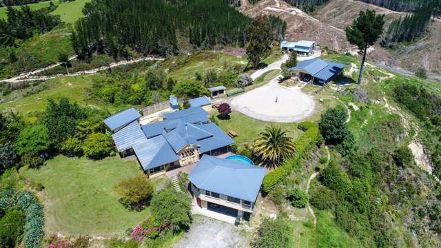 740 Waiwhero Road Ngatimoti_2