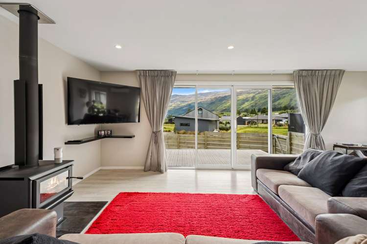 8 Lakefield Close Kingston_10