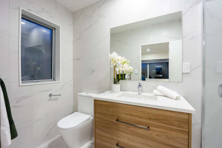 167 Bonair Crescent Silverdale_23