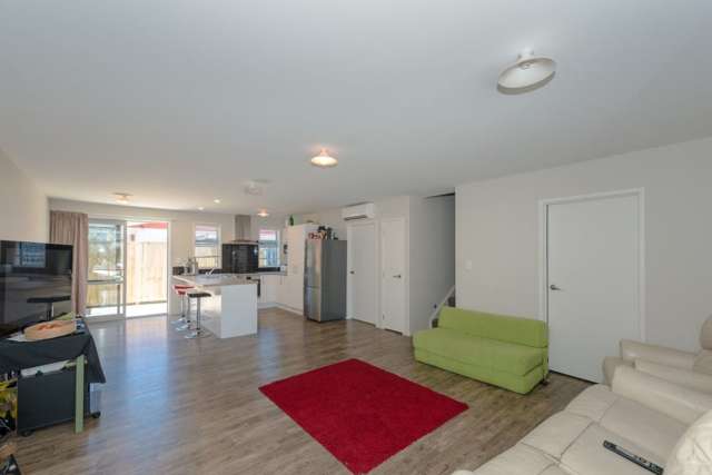 1/12 Hogan Street Hamilton East_3