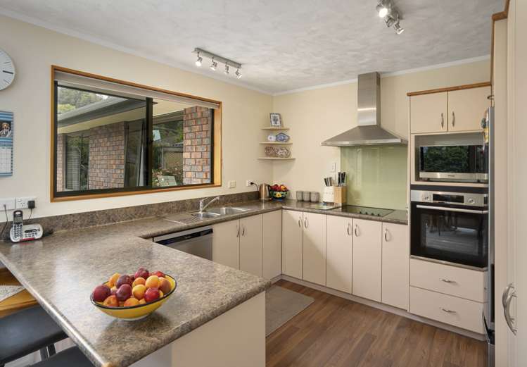 39 Kingsford Drive Stoke_6