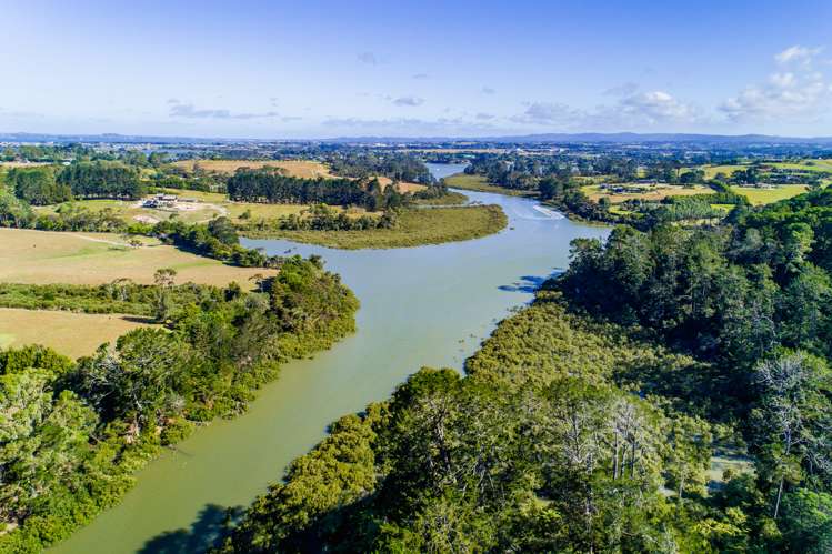 703e Ridge Road Riverhead_12