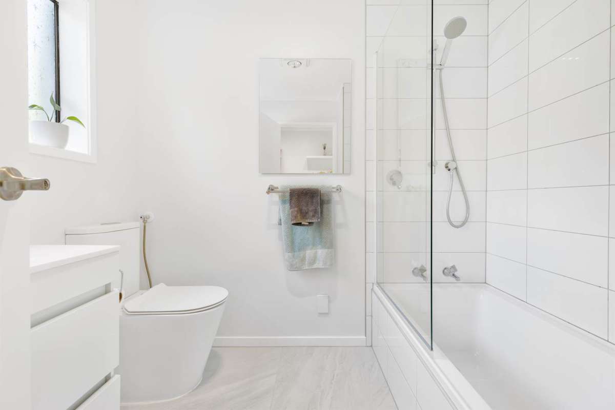2/72 Stredwick Drive_5