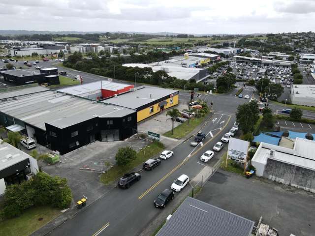 Trade Retail/Showroom Office Opportunity