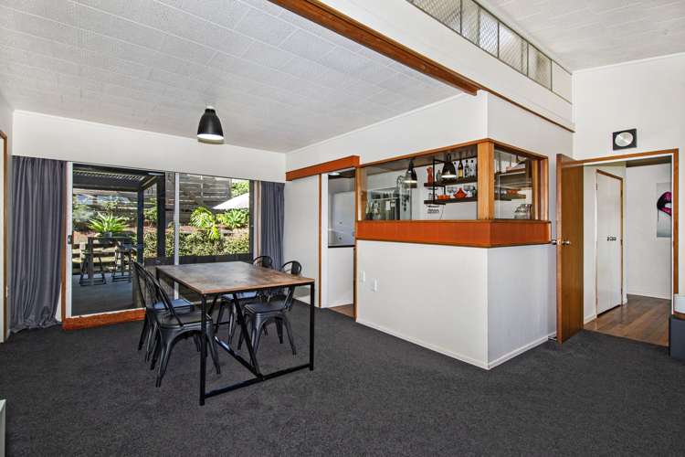 127 Riverside Drive Parahaki_5