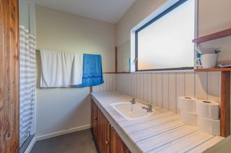 25 Jenner Road Toi Toi_10