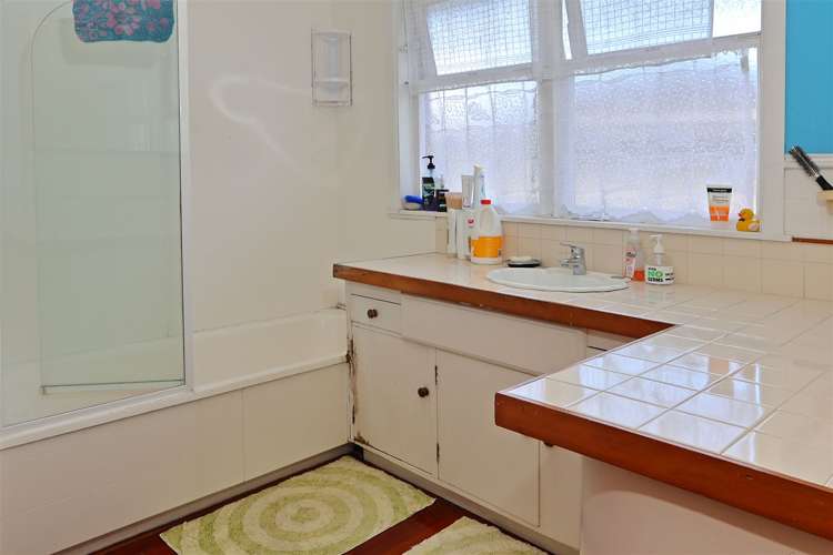 4247 Great North Road Glendene_18