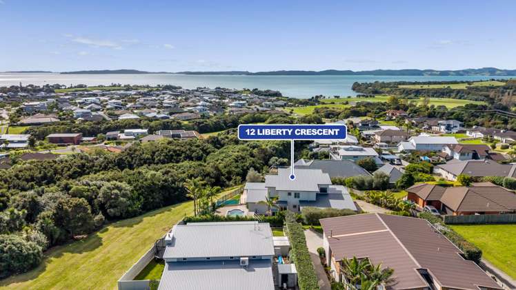 12 Liberty Crescent Beachlands_35