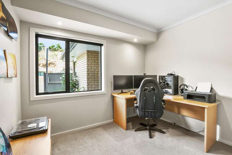 42 Magnolia Drive Westown_15