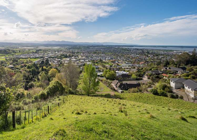 14 Hillplough Heights Richmond_27