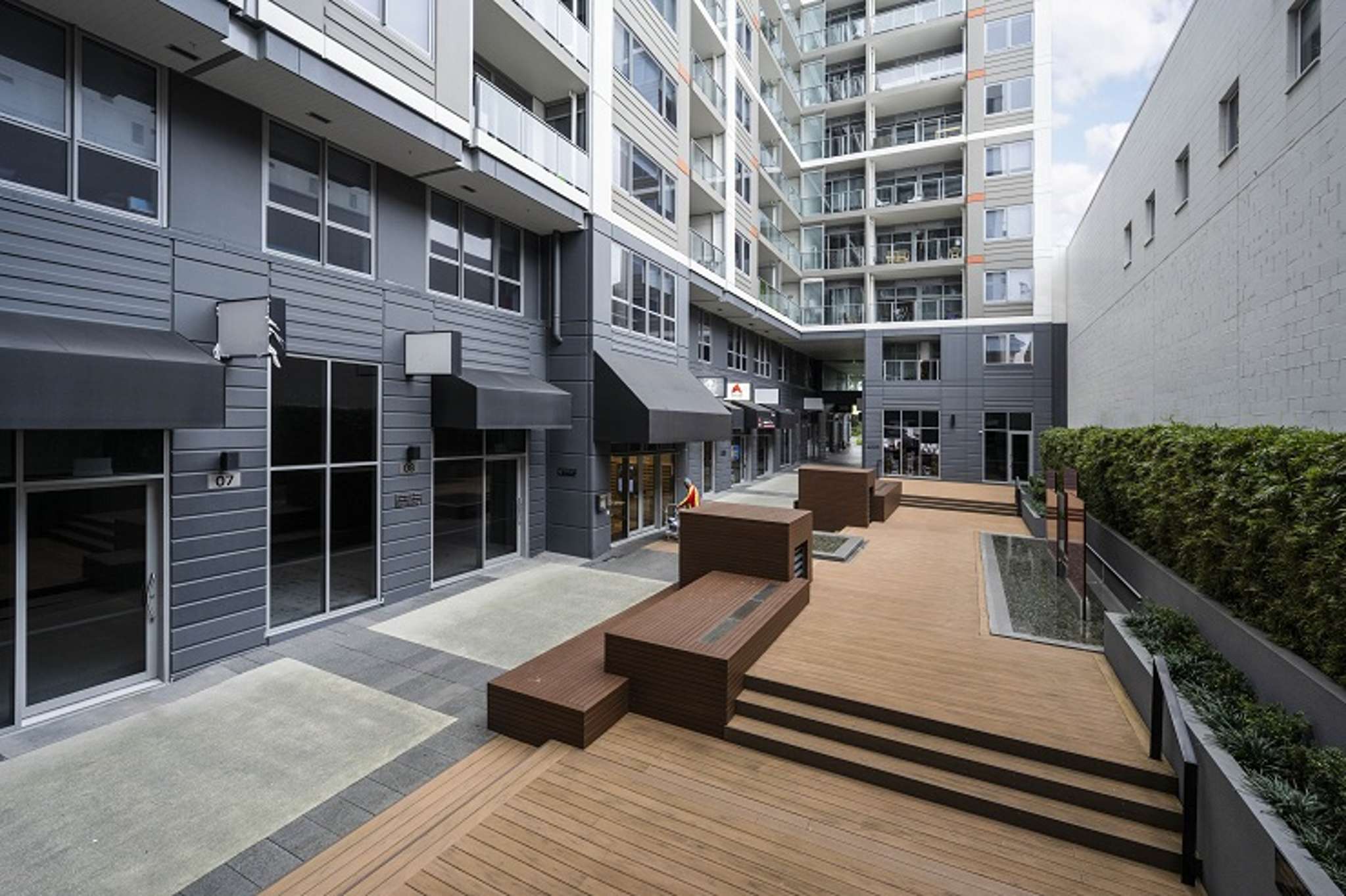 Auckland studio apartments go to auction with a $1 reserve