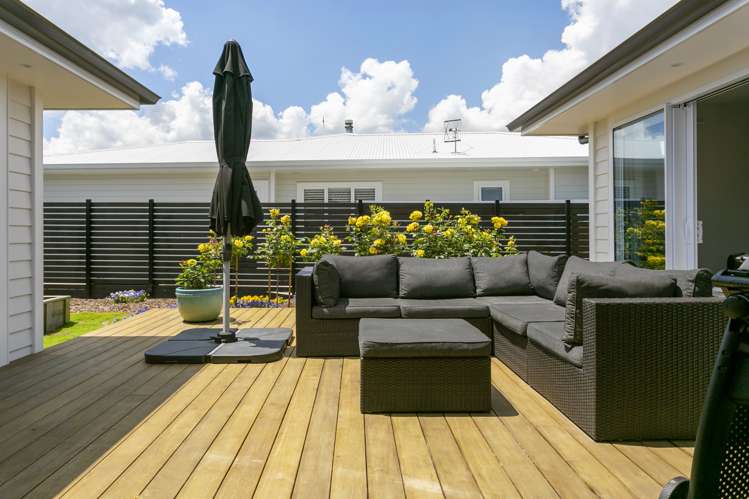 6 Maison Way Rangatira Park_7