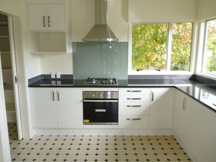 26 Lyons Avenue Murrays Bay_6