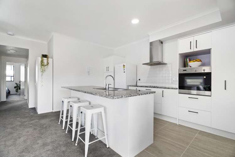 3/11 Carlos Drive Flat Bush_5