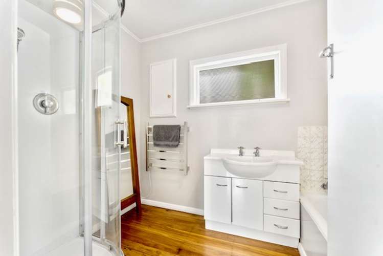 39 Jenner Road Toi Toi_15