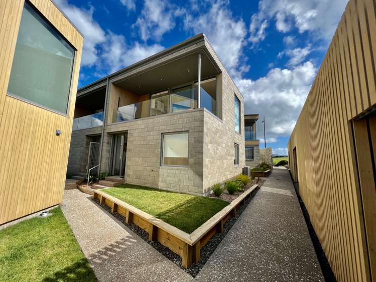 4/25 Rangitahi Road_0