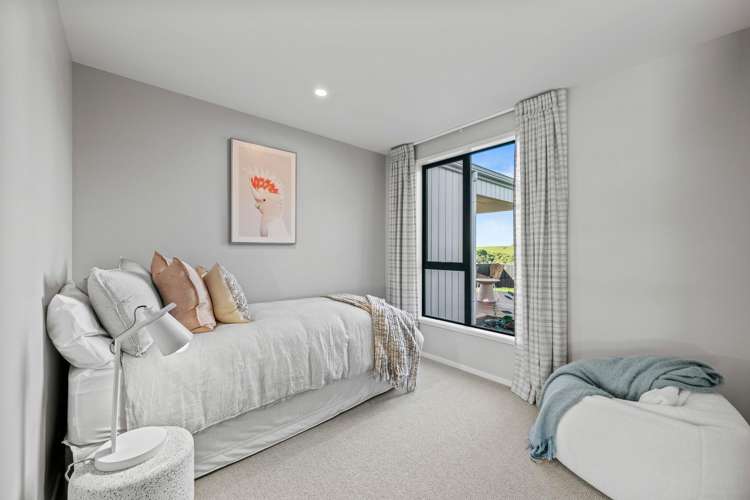 42 Opouatu Avenue Glenbrook_19