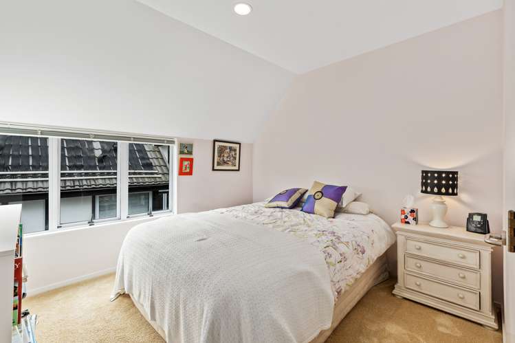 2/7 Otakau Road Milford_10