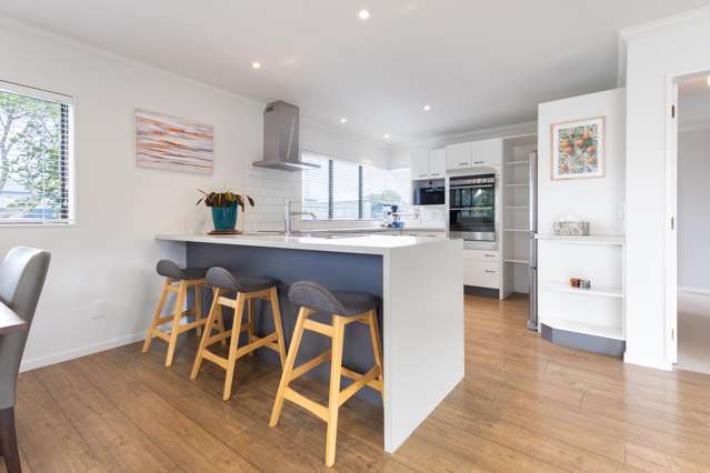 19 Reeves Street Waikanae Beach_3