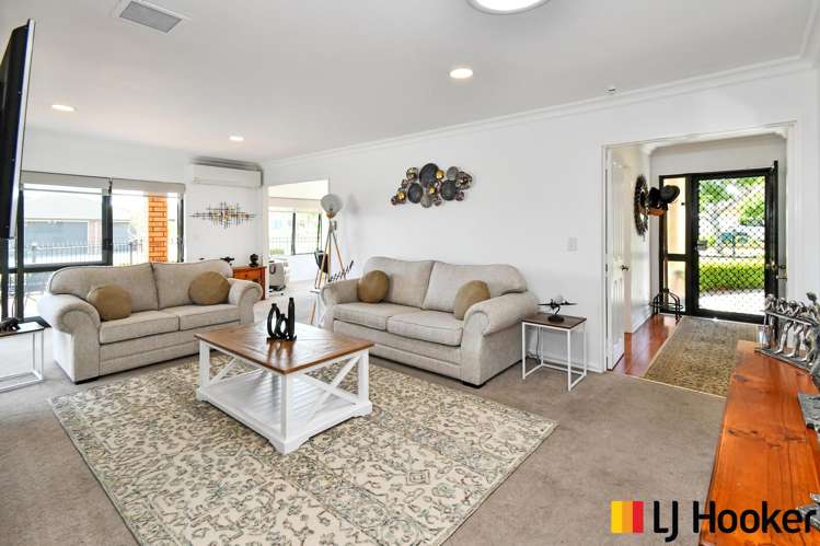 1 Mull Place Wattle Downs_3