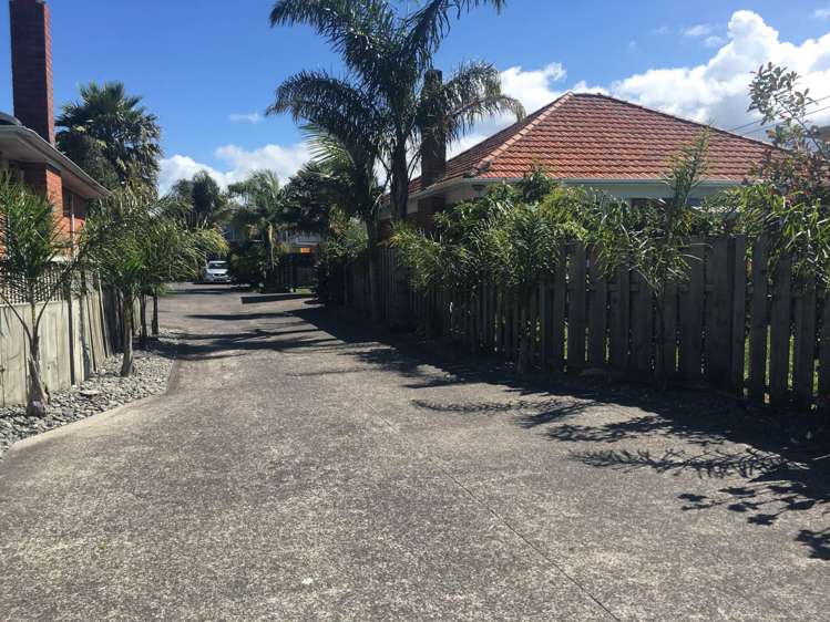 2/14A Keeling Road Henderson_14