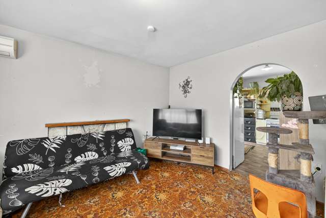 209 Shortland Street Aranui_3